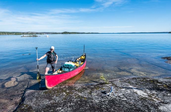 how far is reindeer lake from saskatoon