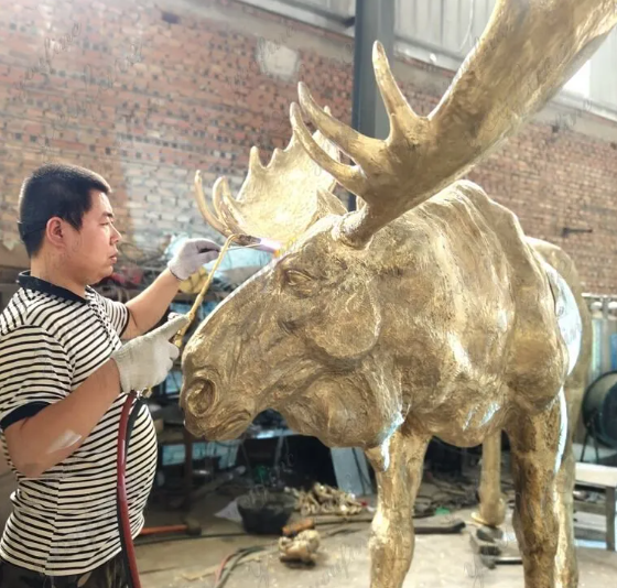 Choosing the Right Moose Sculpture for Your Space