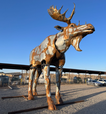 Creating Unique Statements with Metal Moose Art