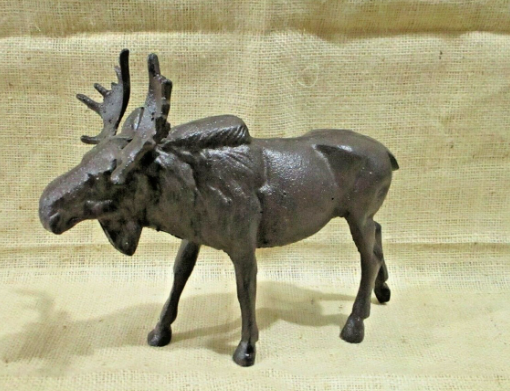 The Craftsmanship of Iron Moose Sculptures
