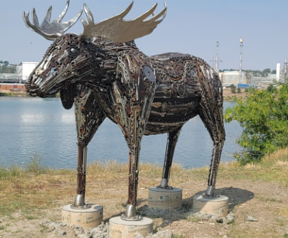 metal moose sculpture2