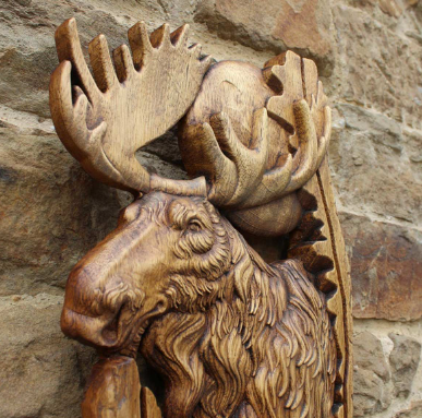 wood carved moose