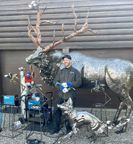The Artistry Behind Metal Elk Sculptures